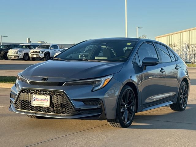 Used 2024 Toyota Corolla SE image 3