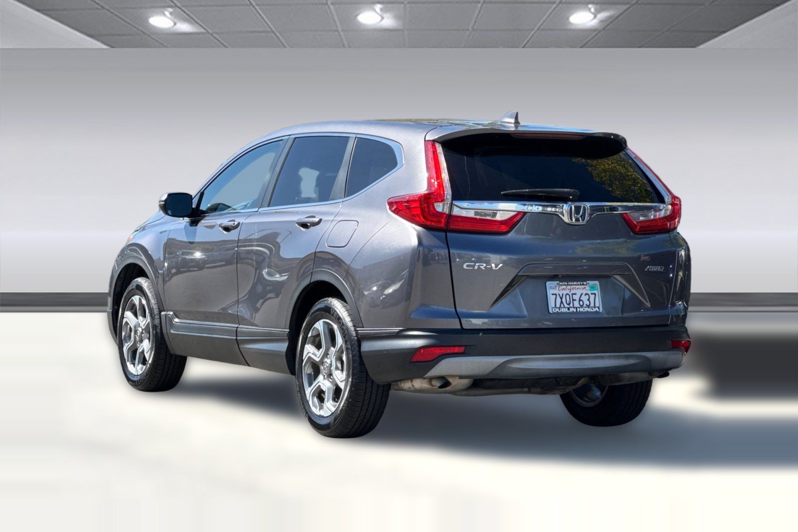 Used 2017 Honda CR-V EX-L image 3