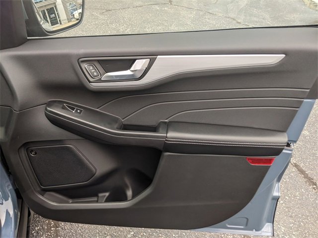 New 2025 Ford Escape SE w/ PHEV Premium Package image 36