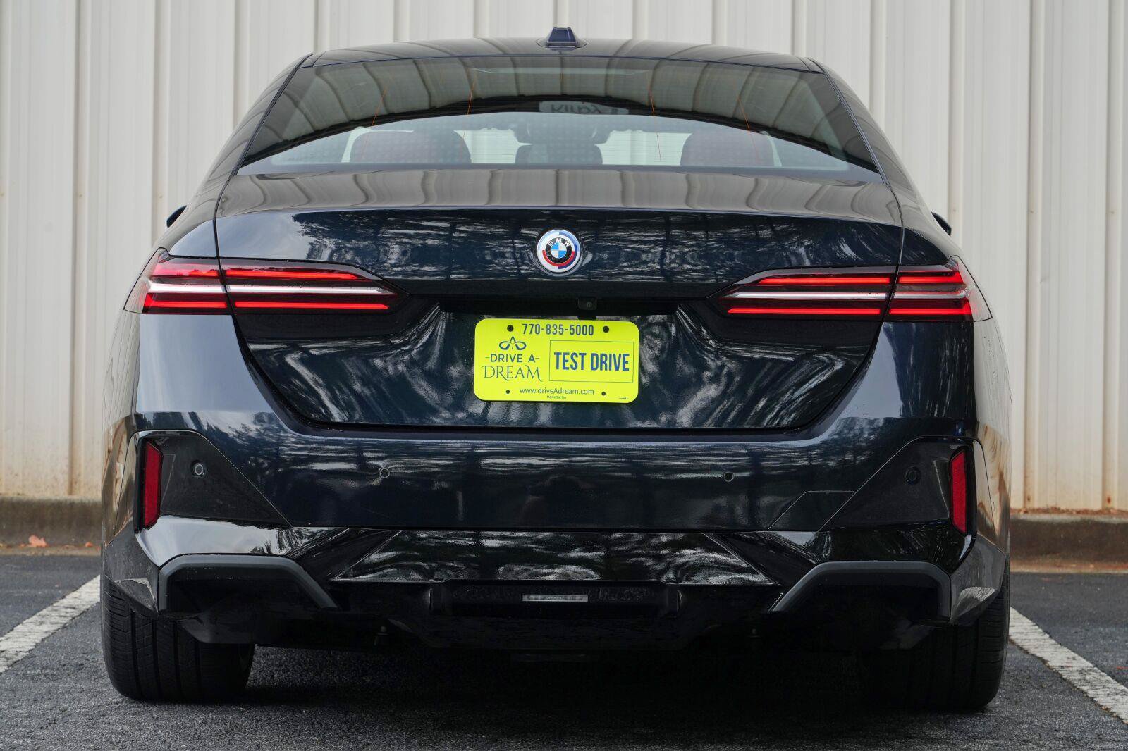 Used 2025 BMW i5 xDrive40 w/ M Sport Package AWD/4WD image 10