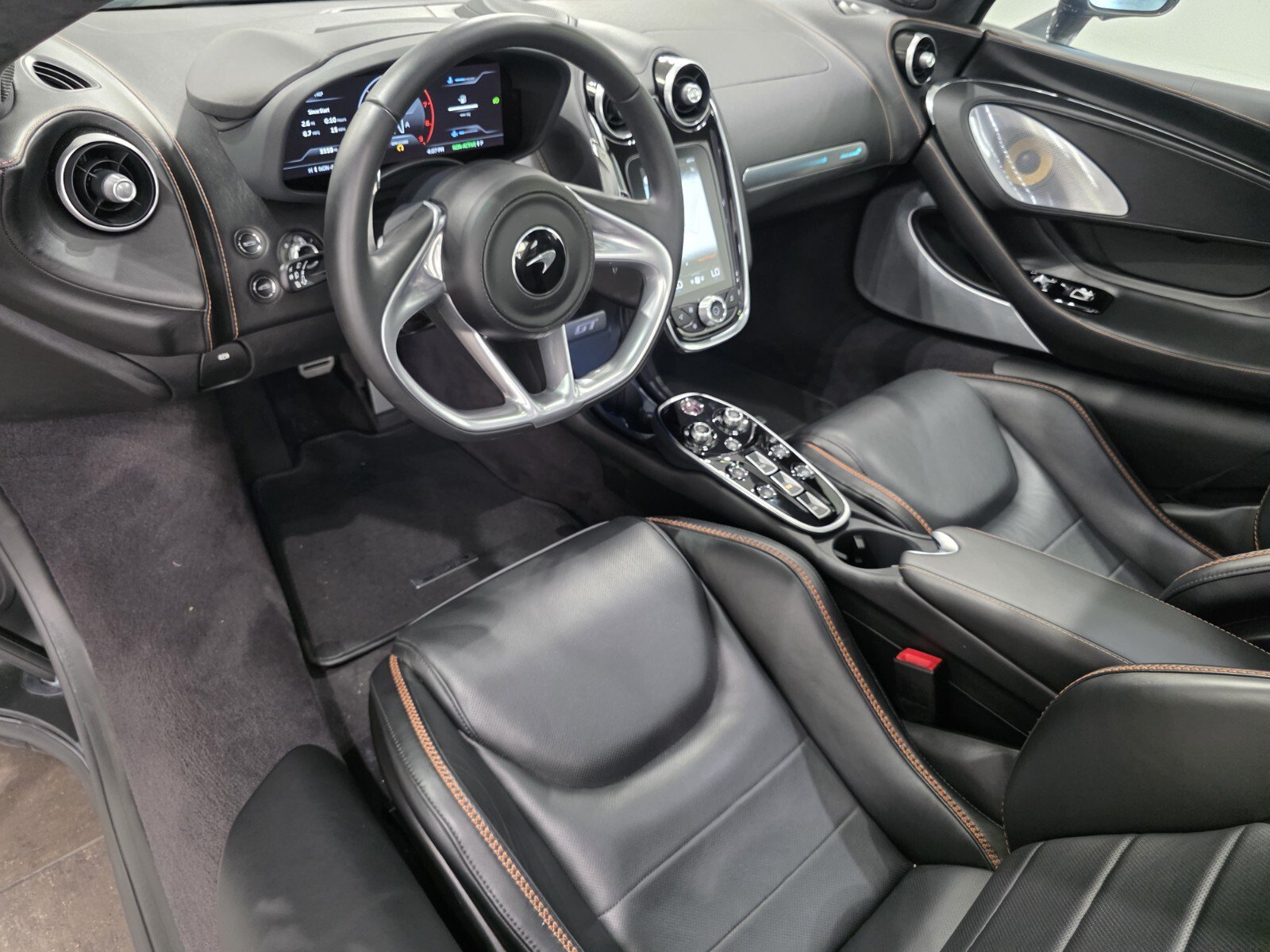 Used 2023 McLaren GT RWD image 7