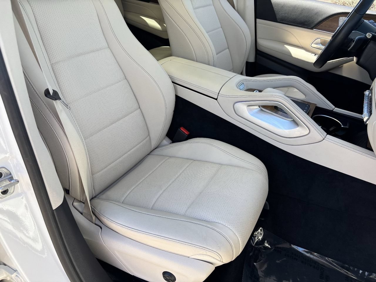 Used 2024 Mercedes-Benz GLS 450 4MATIC image 24