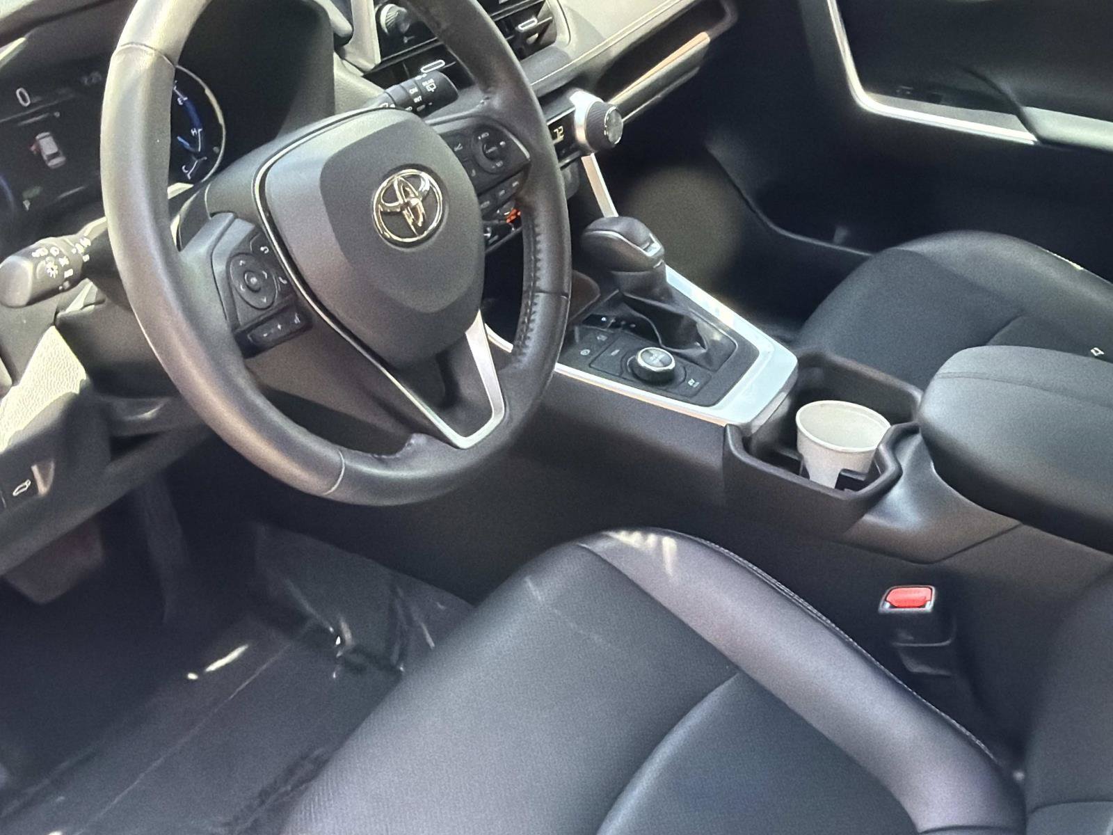 Used 2022 Toyota RAV4 Limited AWD/4WD image 32