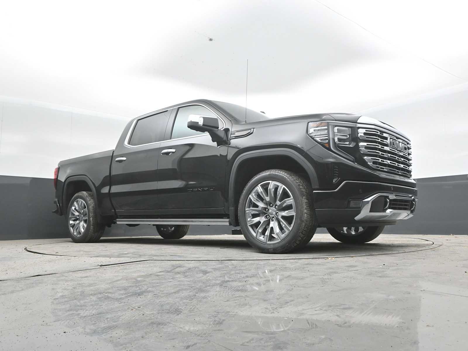 New 2026 GMC Sierra 1500 Denali w/ Denali Reserve Package AWD/4WD image 28