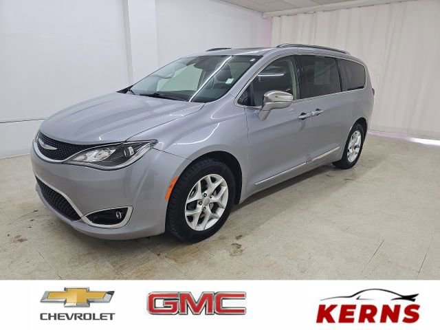 Used 2020 Chrysler Pacifica Limited FWD image 1