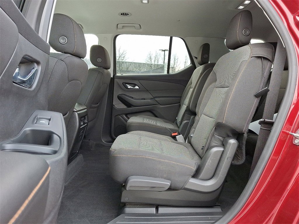 Used 2018 Chevrolet Traverse LT image 13