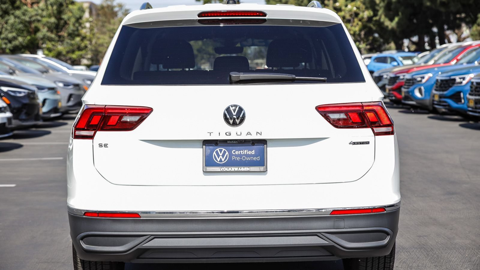 Used 2024 Volkswagen Tiguan SE AWD/4WD image 12
