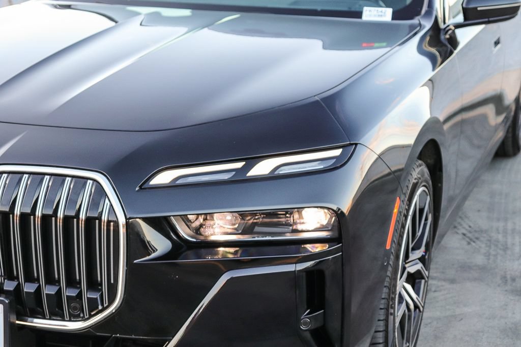 Used 2024 BMW 740i RWD image 5