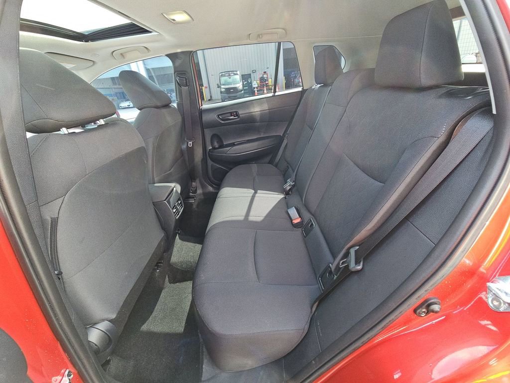 Used 2025 Toyota Corolla Cross LE w/ Moonroof Package FWD image 4