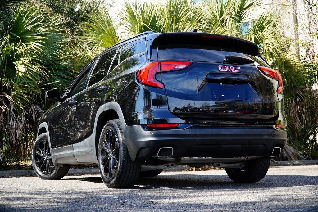 Used 2019 GMC Terrain SLT w/ Preferred Package FWD image 4