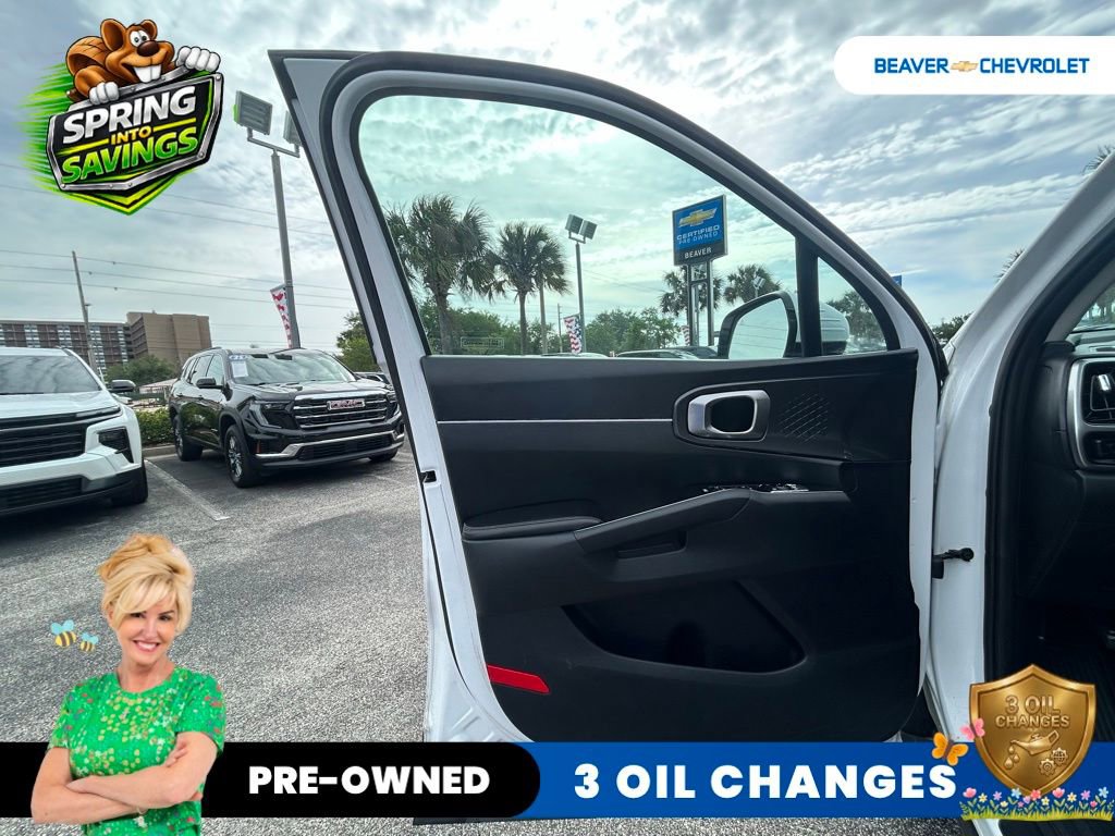 Used 2023 Kia Sorento LX image 30