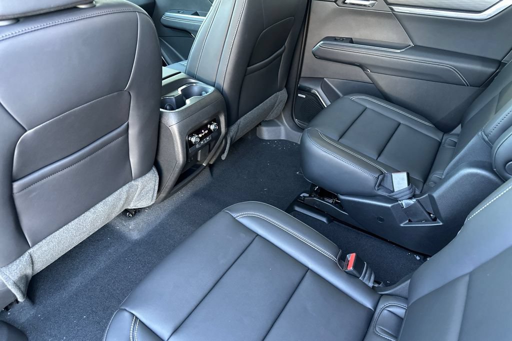 New 2025 GMC Acadia Elevation w/ Elevation Premium Package FWD image 9