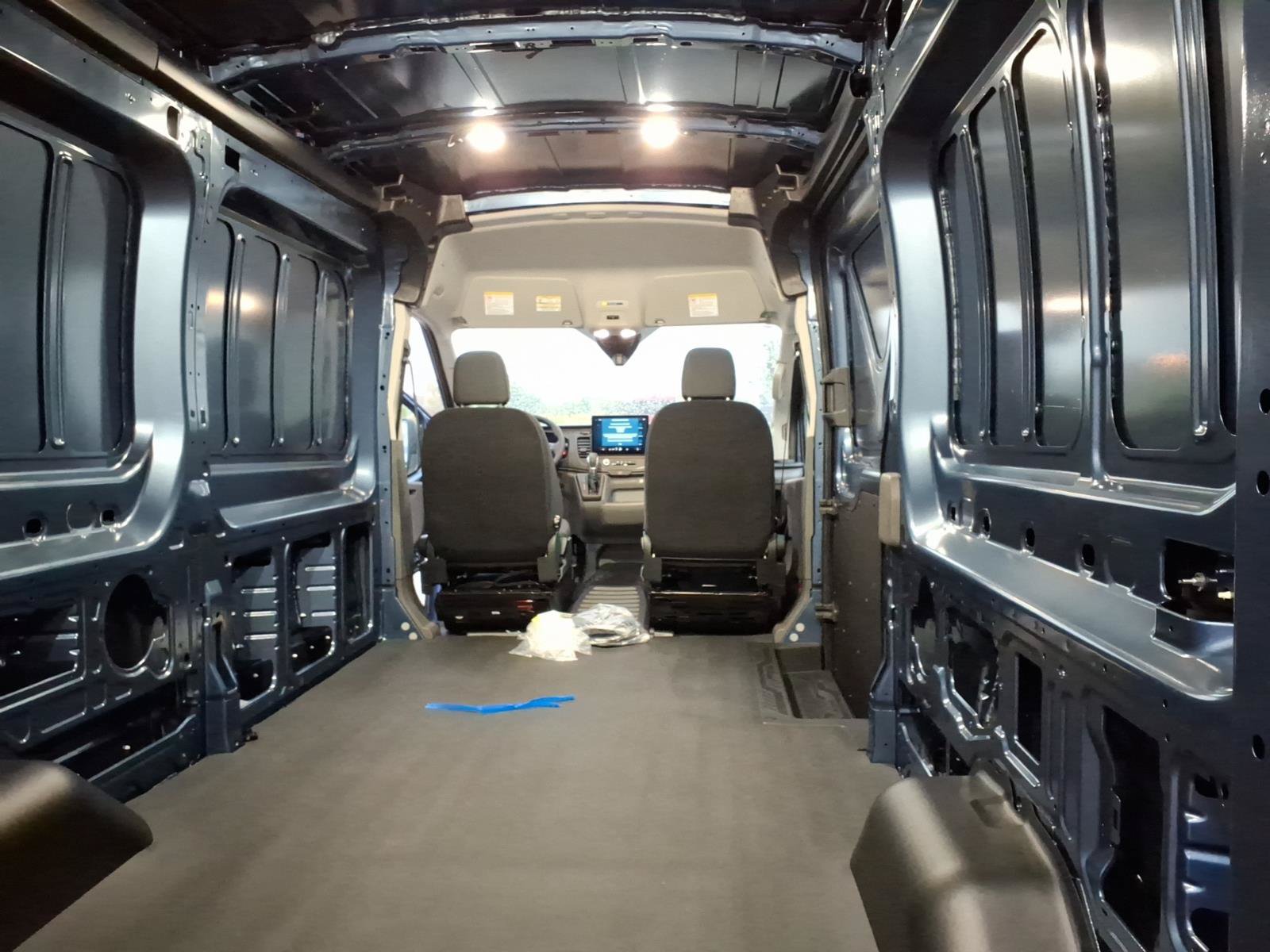 New 2027 Ford Transit 250 148 Medium Roof RWD image 7