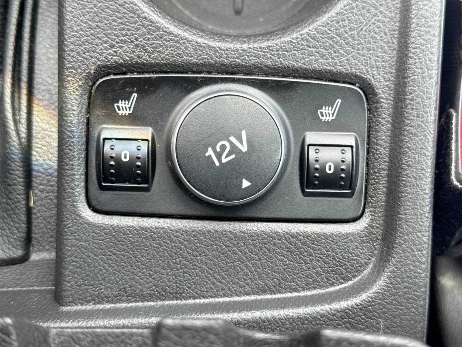 Used 2012 Ford Focus SE FWD image 28