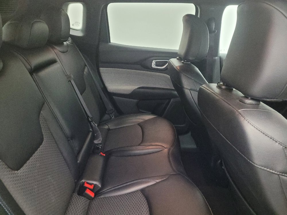 Used 2024 Jeep Compass Latitude image 19