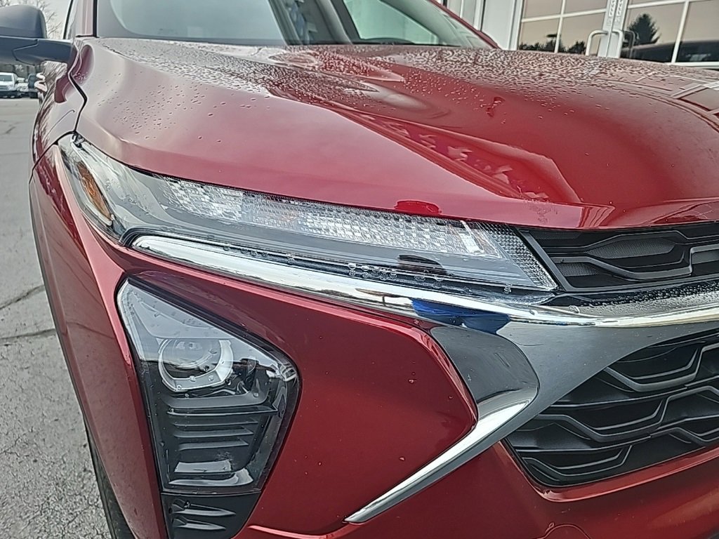 Used 2025 Chevrolet Trax LS image 7