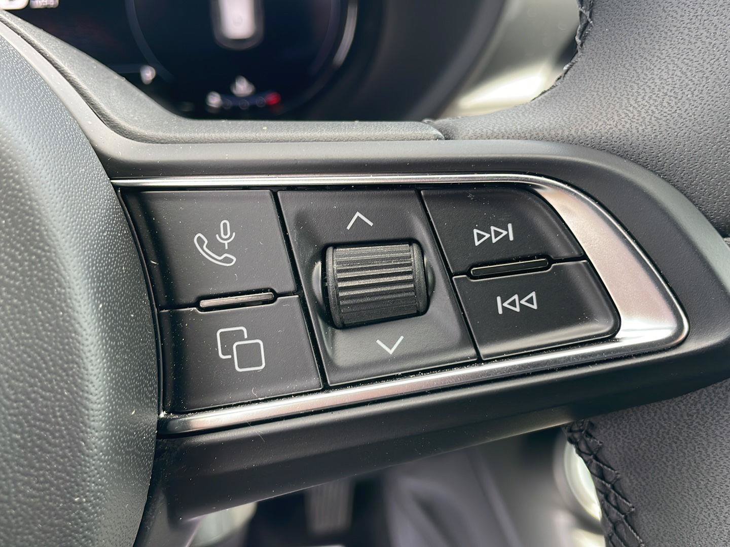 Used 2025 Dodge Hornet GT AWD/4WD image 15