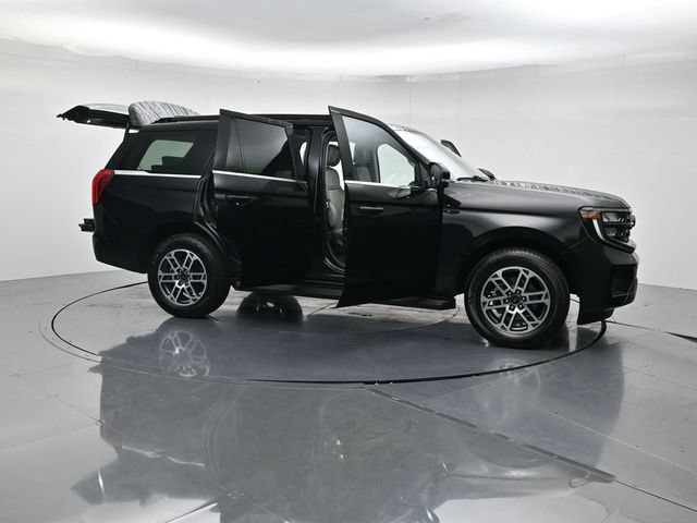 Used 2025 Ford Expedition Active AWD/4WD image 56
