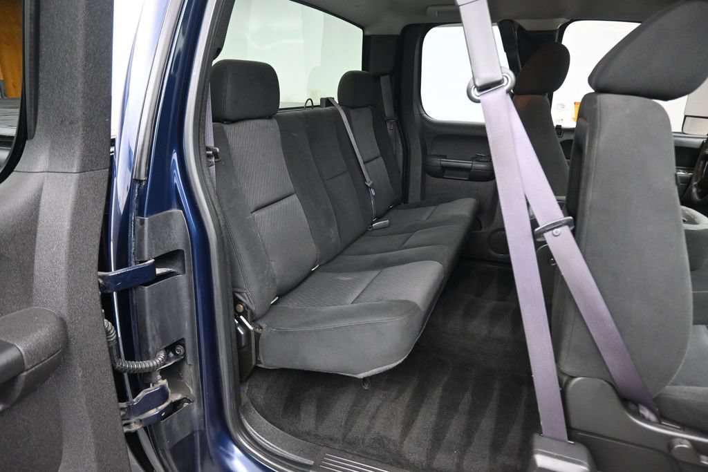 Used 2011 Chevrolet Silverado 1500 LS AWD/4WD image 46