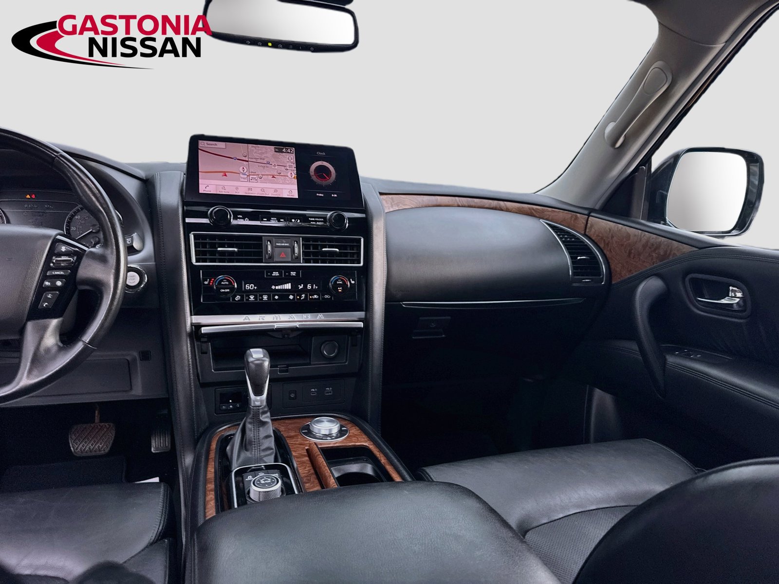 Used 2024 Nissan Armada SL w/ Captain's Chairs Package AWD/4WD image 31
