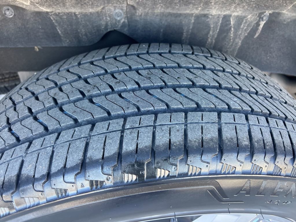 Used 2024 Chevrolet Silverado 1500 High Country w/ Technology Package image 16