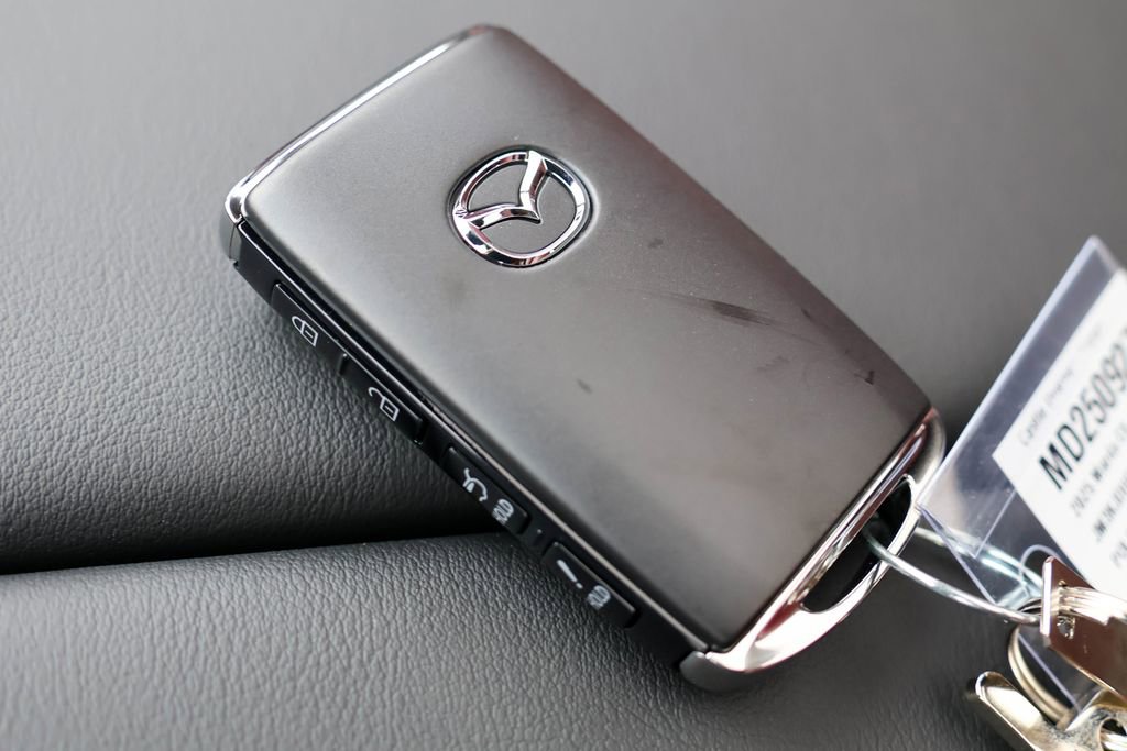 Used 2025 MAZDA CX-70 3.3 Turbo S w/ Premium Package image 28