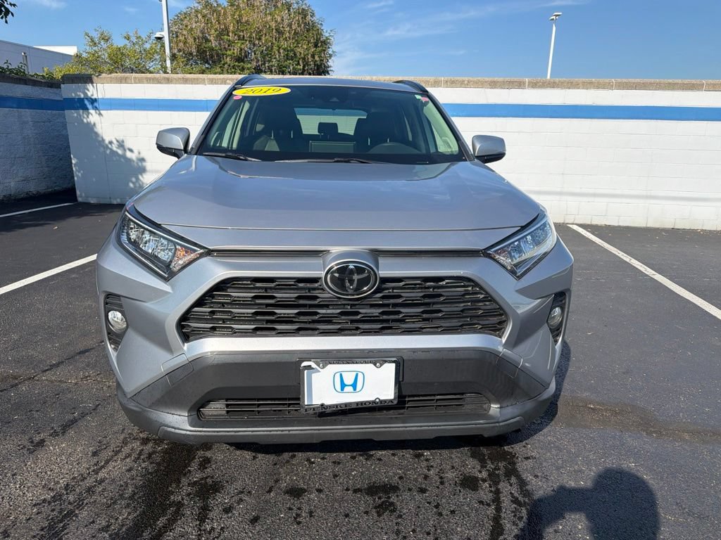 Used 2019 Toyota RAV4 XLE Premium w/ Cold Weather Package AWD/4WD image 8