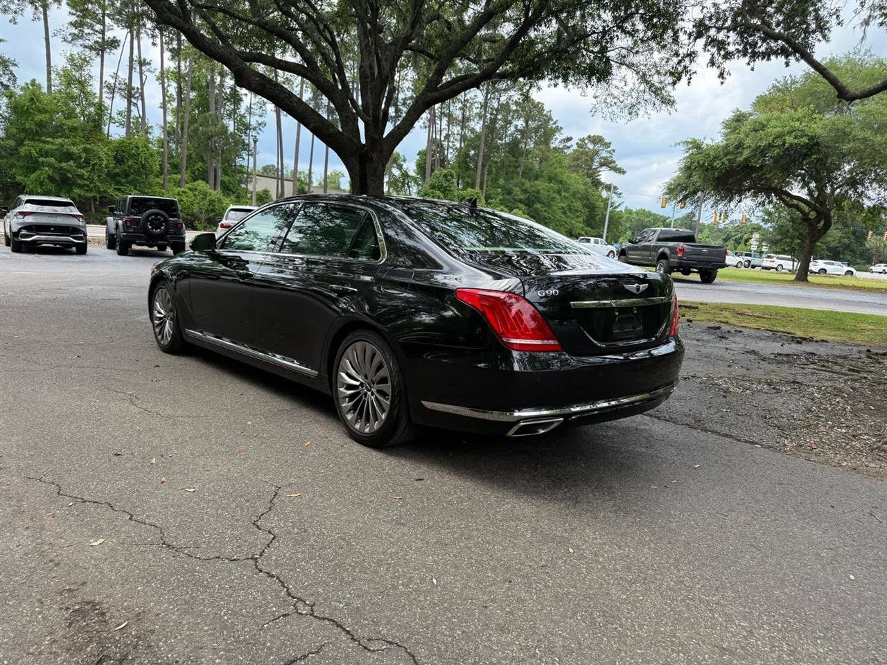 Used 2018 Genesis G90 5.0 Ultimate AWD/4WD image 7