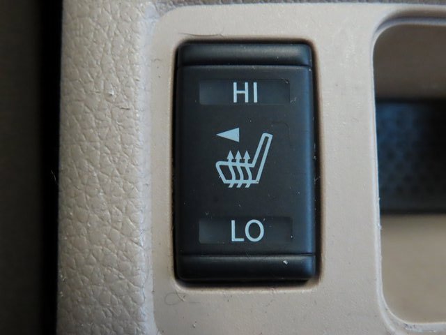 Used 2020 Nissan Rogue SV w/ Premium Package image 27