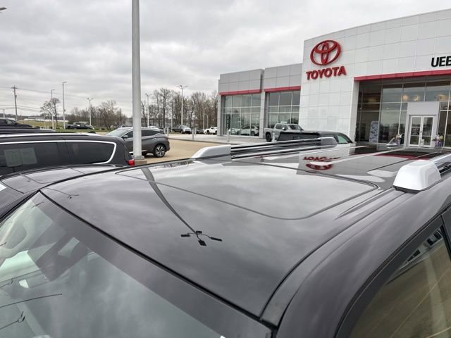 Used 2013 Toyota 4Runner Limited image 3
