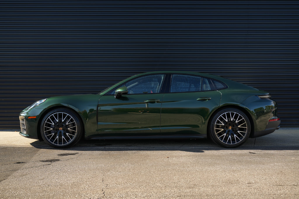 Certified 2026 Porsche Panamera 4 AWD/4WD image 2
