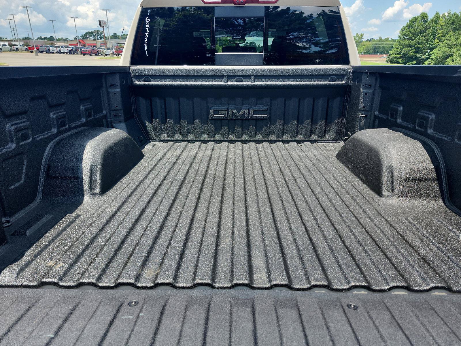 Certified 2026 GMC Sierra 1500 AT4 w/ AT4 Premium Package AWD/4WD image 14