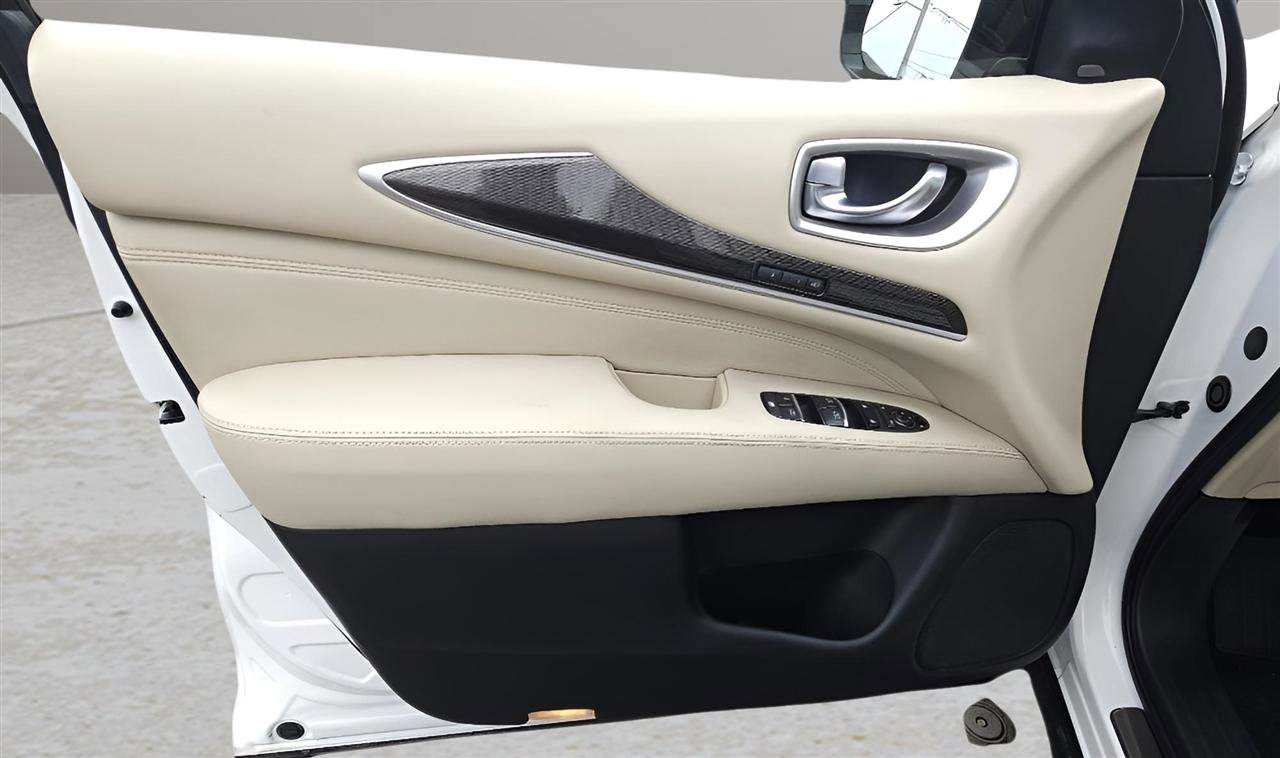 Used 2019 INFINITI QX60 Luxe w/ Essential Package AWD/4WD image 9