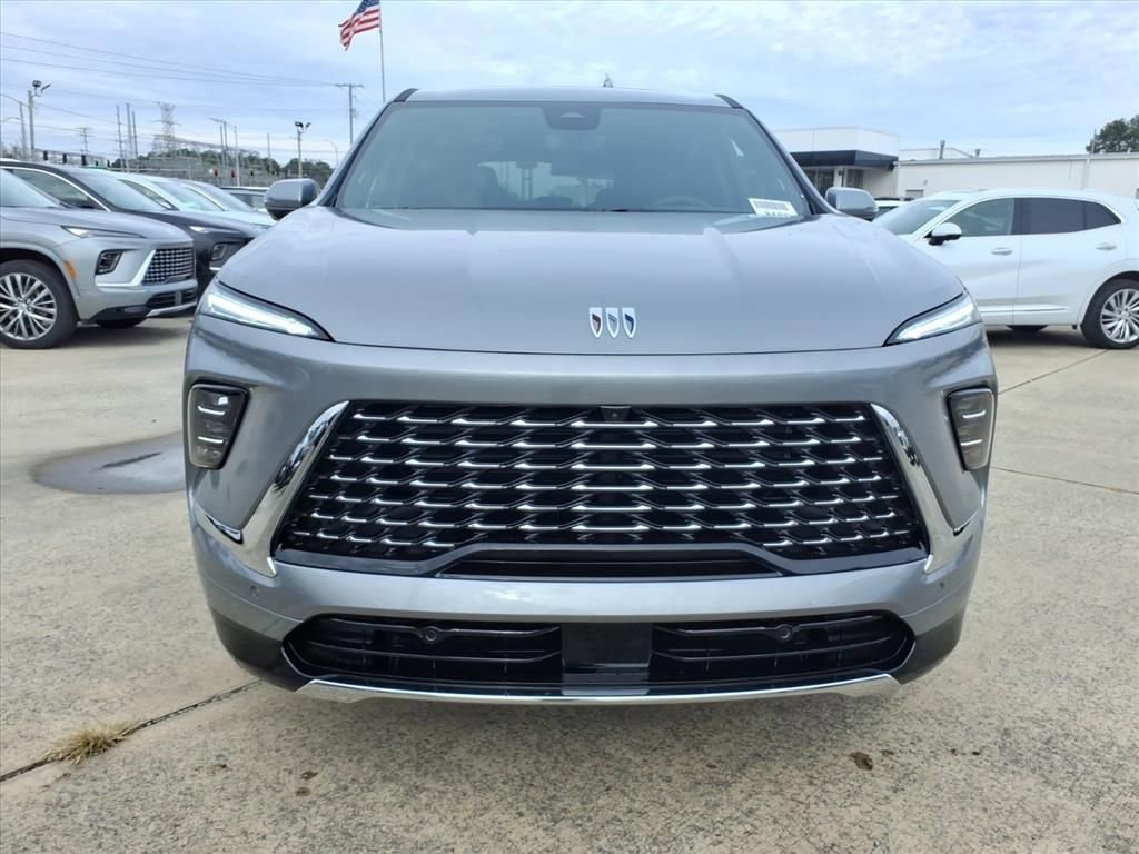 New 2026 Buick Enclave Avenir w/ Super Cruise Package image 2