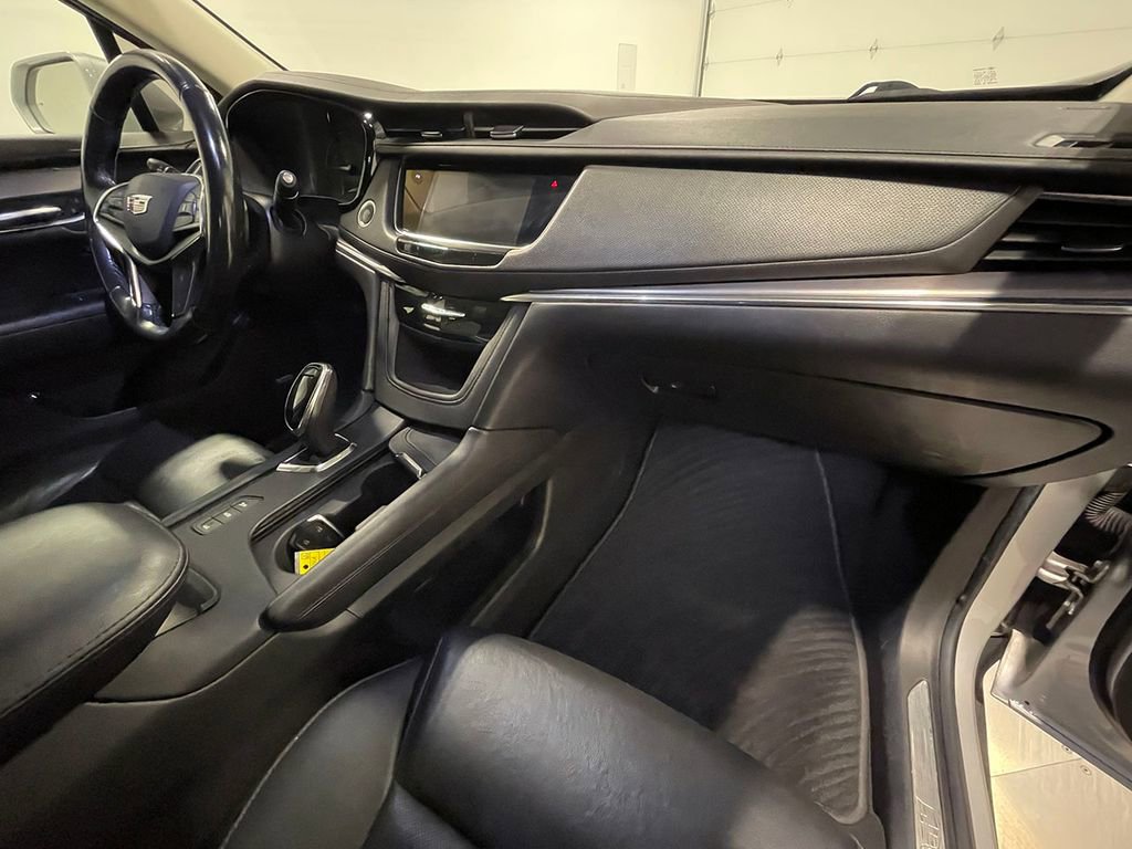 Used 2019 Cadillac XT5 Luxury image 32