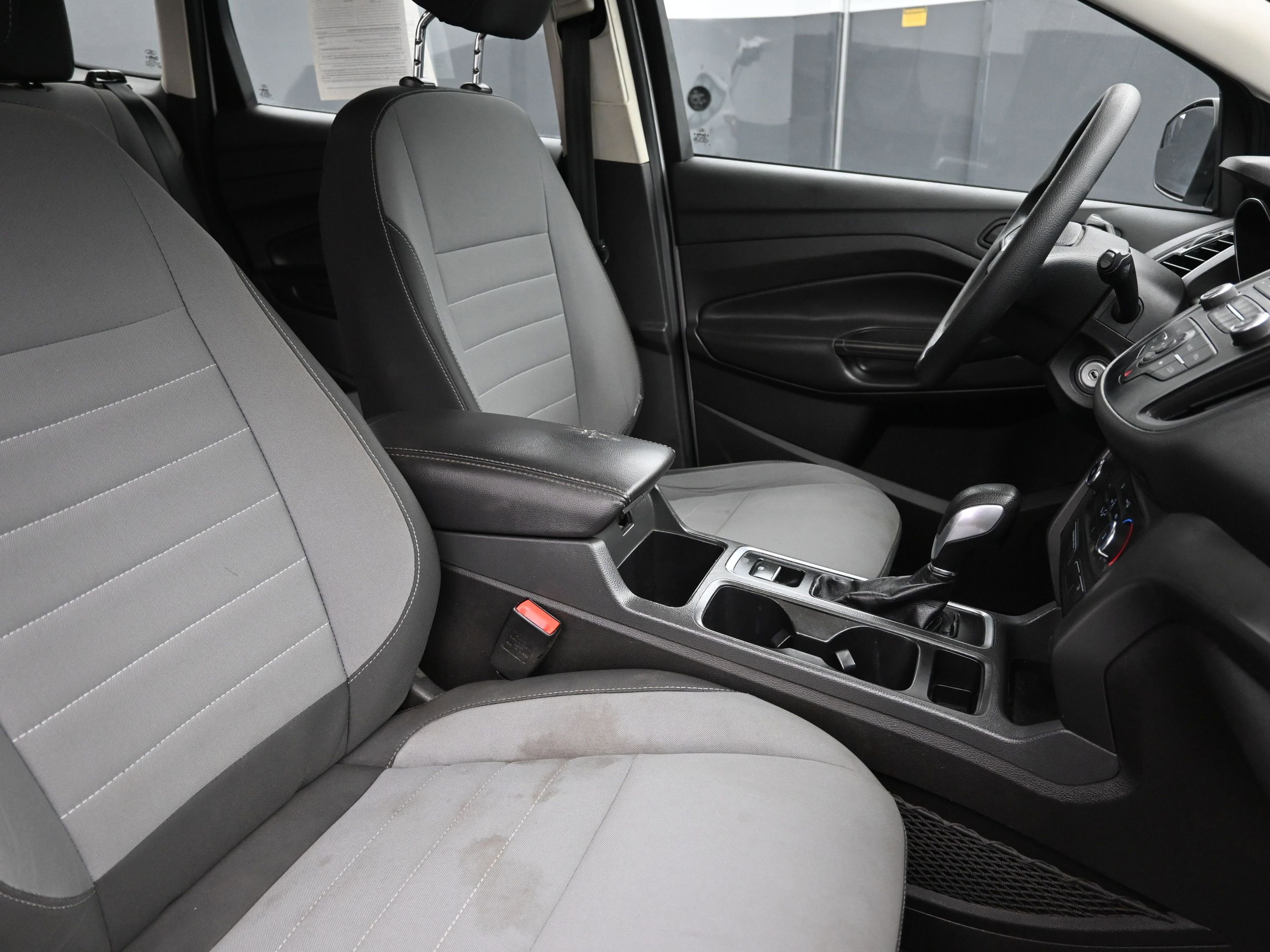 Used 2017 Ford Escape S image 28