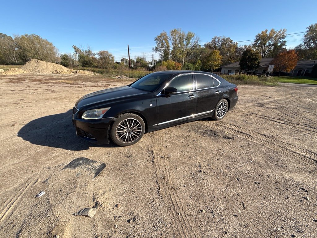Used 2013 Lexus LS 460 AWD w/ F-Sport Pkg image 21