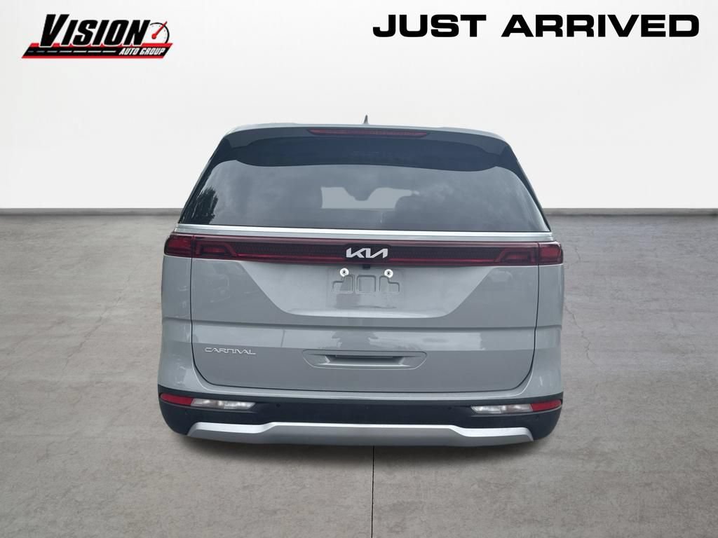 Certified 2024 Kia Carnival EX FWD image 4