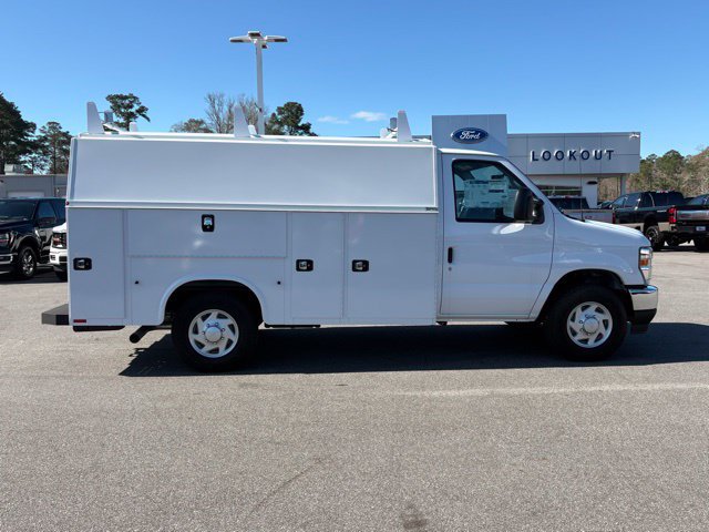 New 2025 Ford E-350 and Econoline 350 Super Duty w/ Power Equipment Group RWD image 6