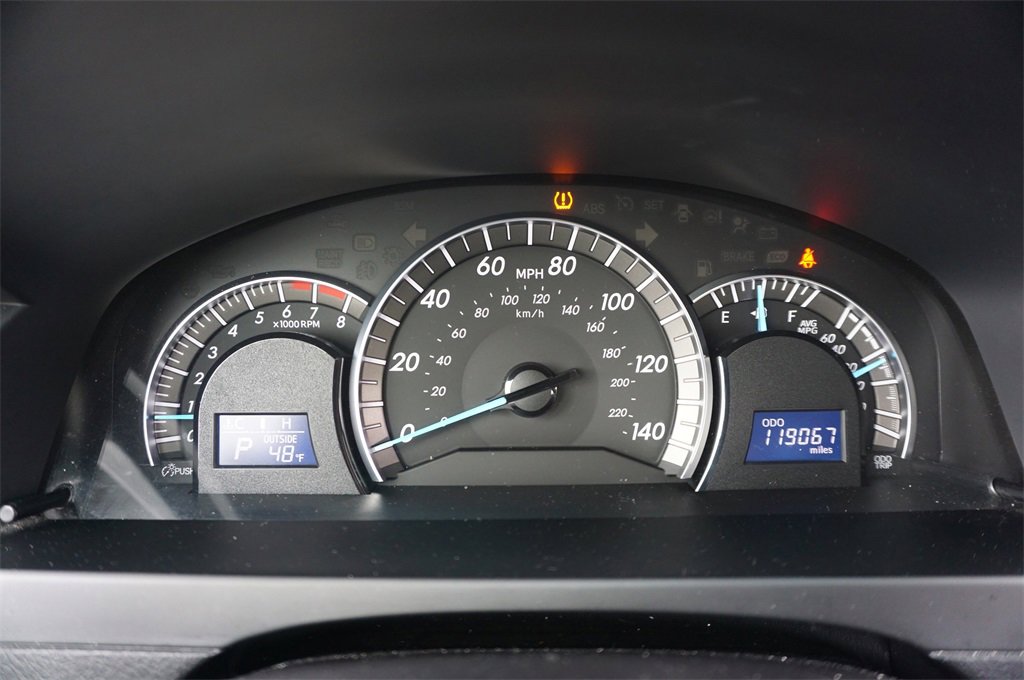 Used 2014 Toyota Camry SE image 6