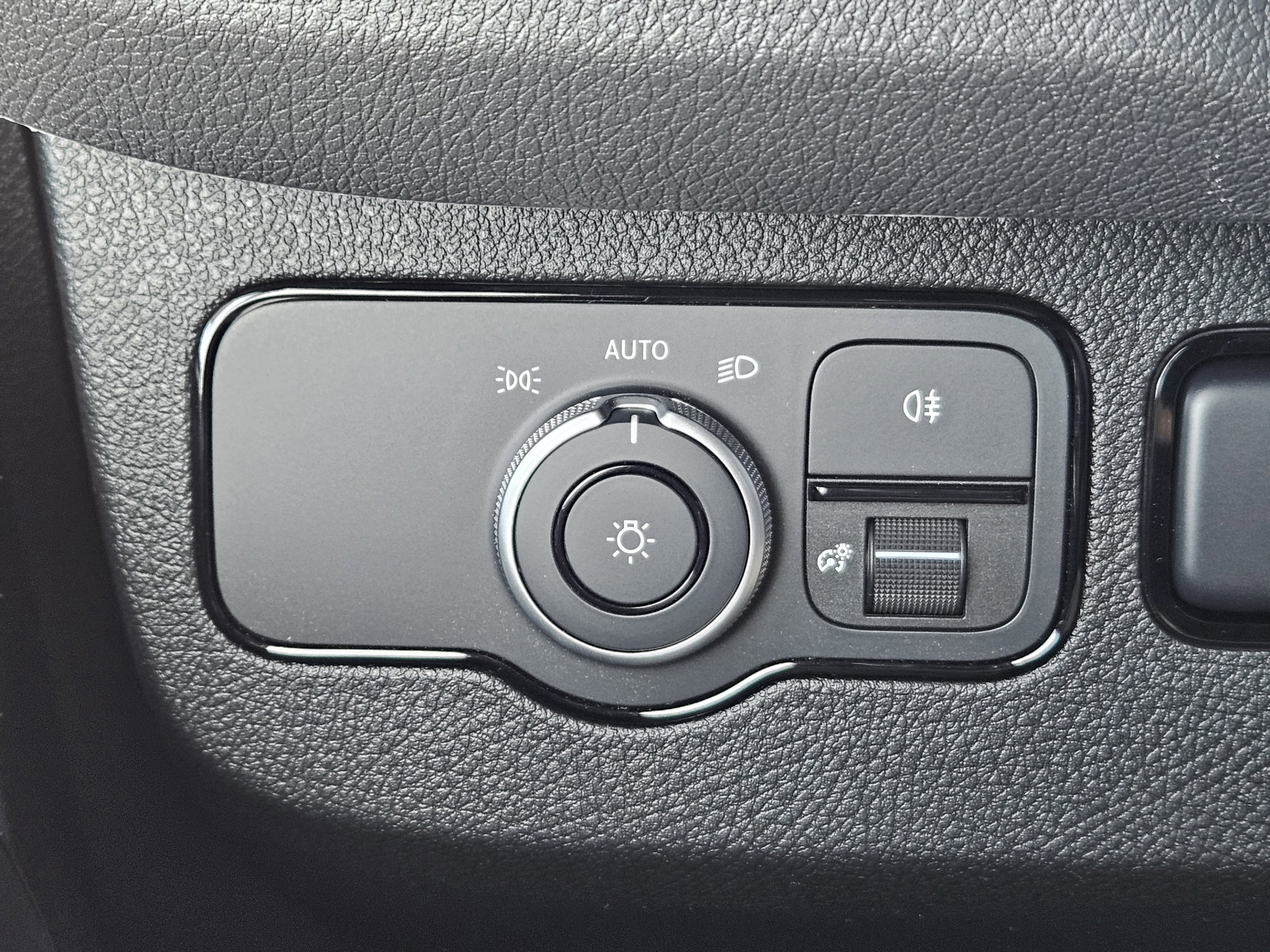 Used 2026 Mercedes-Benz Sprinter 2500 image 12