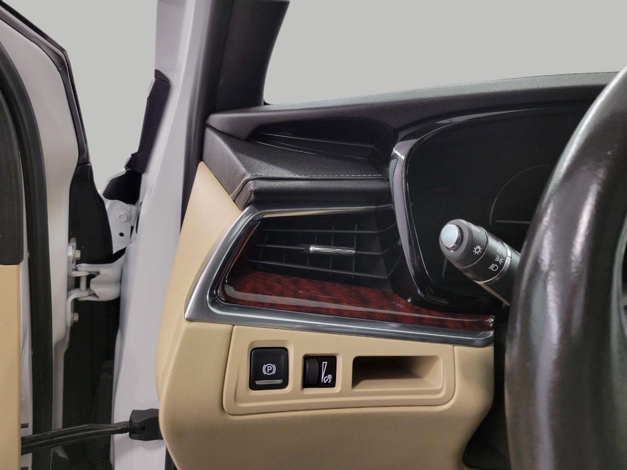 Used 2019 Cadillac XT5 Premium Luxury image 10