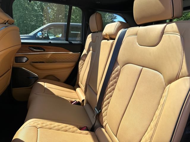 Certified 2025 Jeep Grand Cherokee Summit AWD/4WD image 20