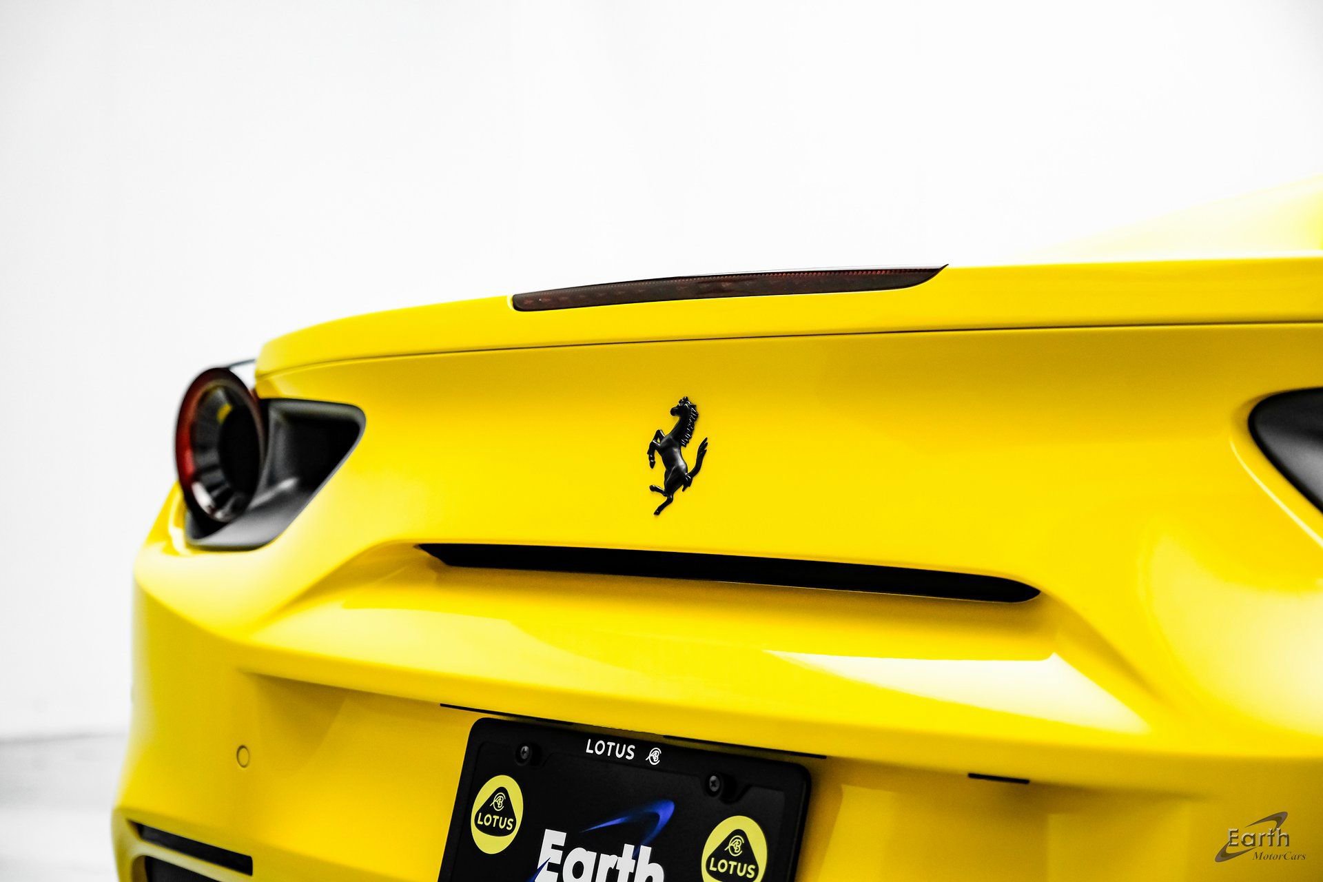 Used 2017 Ferrari 488 Spider image 47