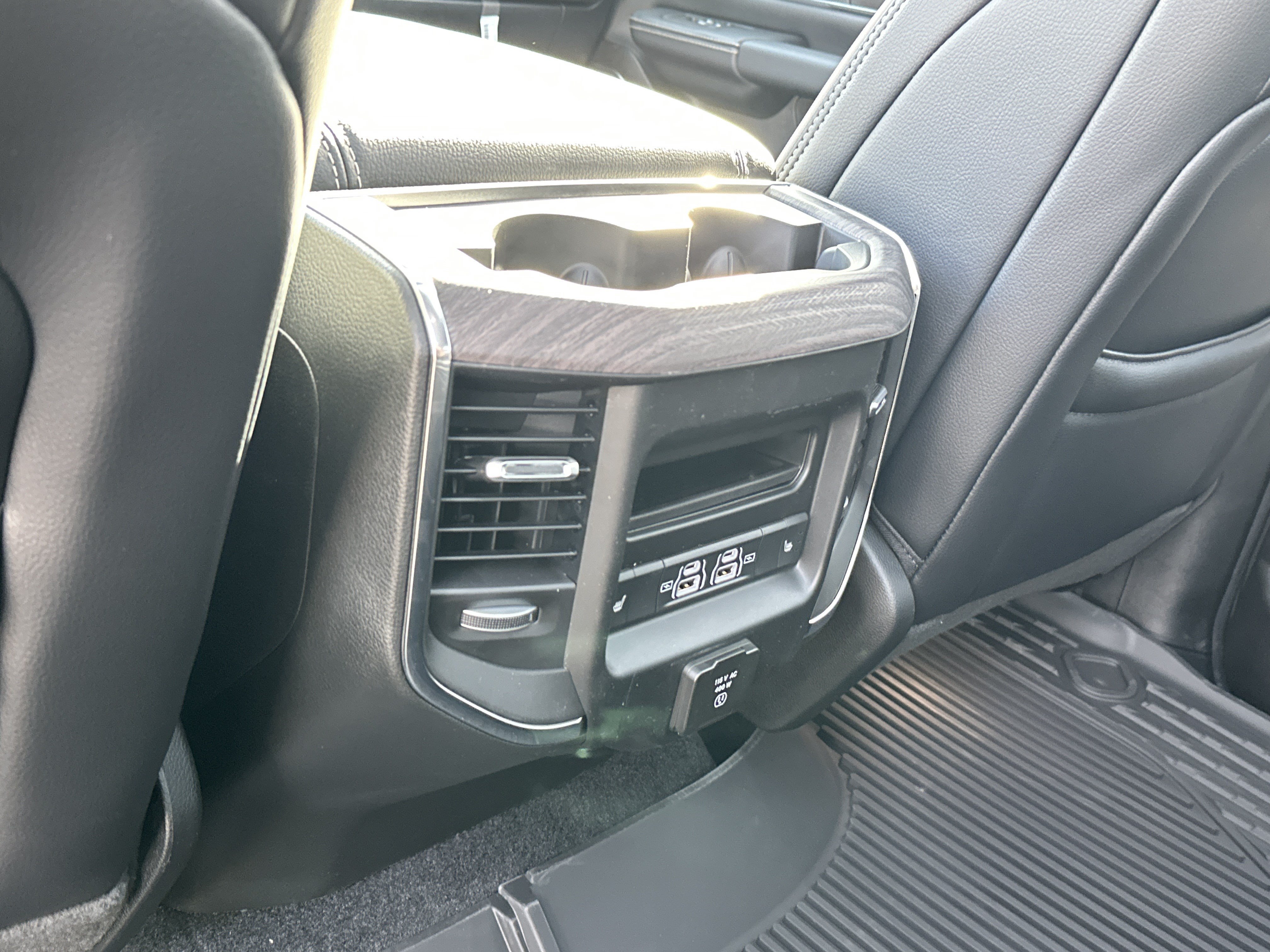 New 2026 RAM 1500 Laramie w/ Night Edition AWD/4WD image 13