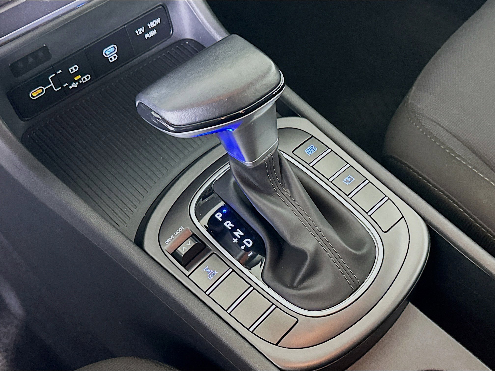 Used 2025 Hyundai Kona SEL image 25