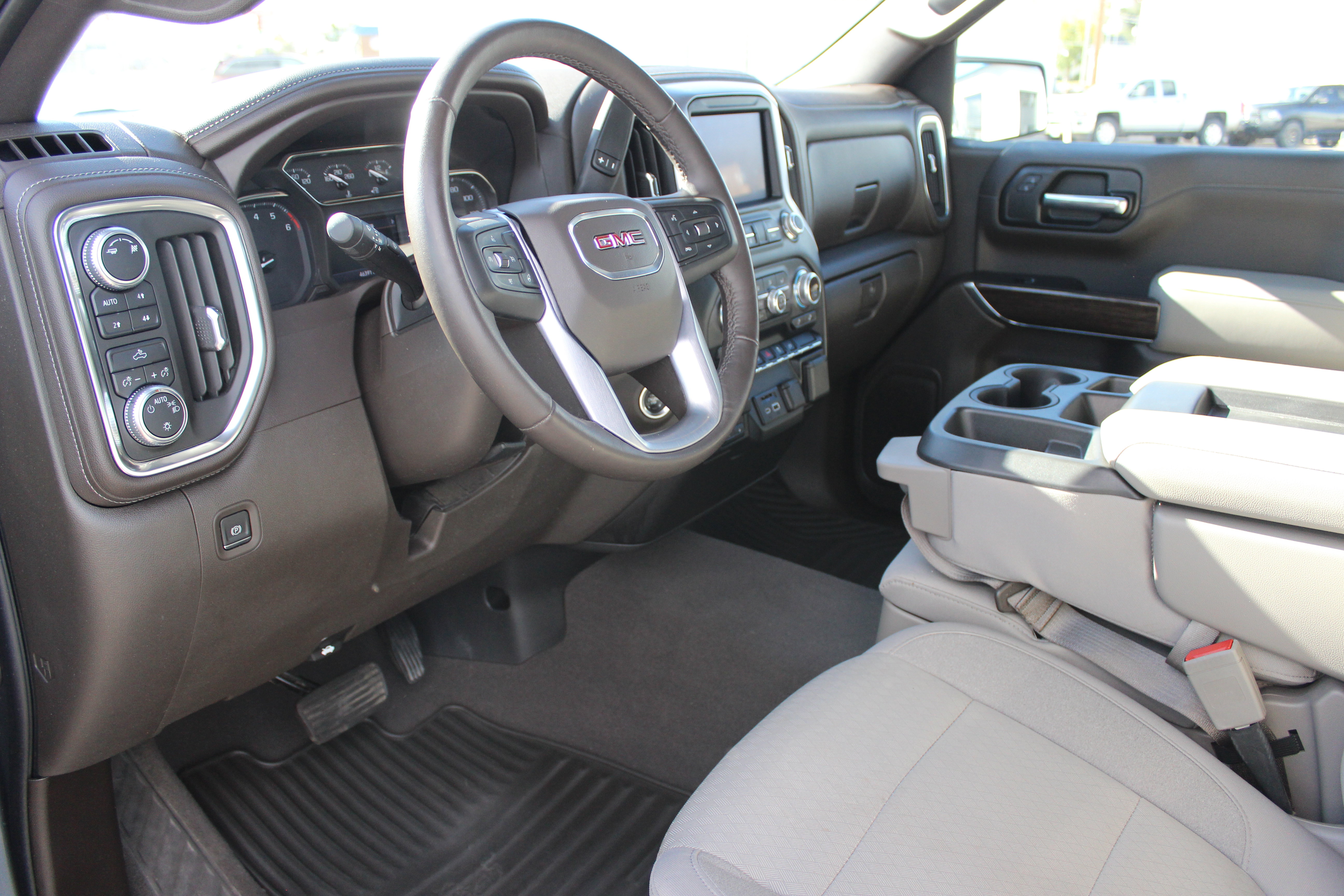 Used 2019 GMC Sierra 1500 SLE w/ SLE Value Package image 24