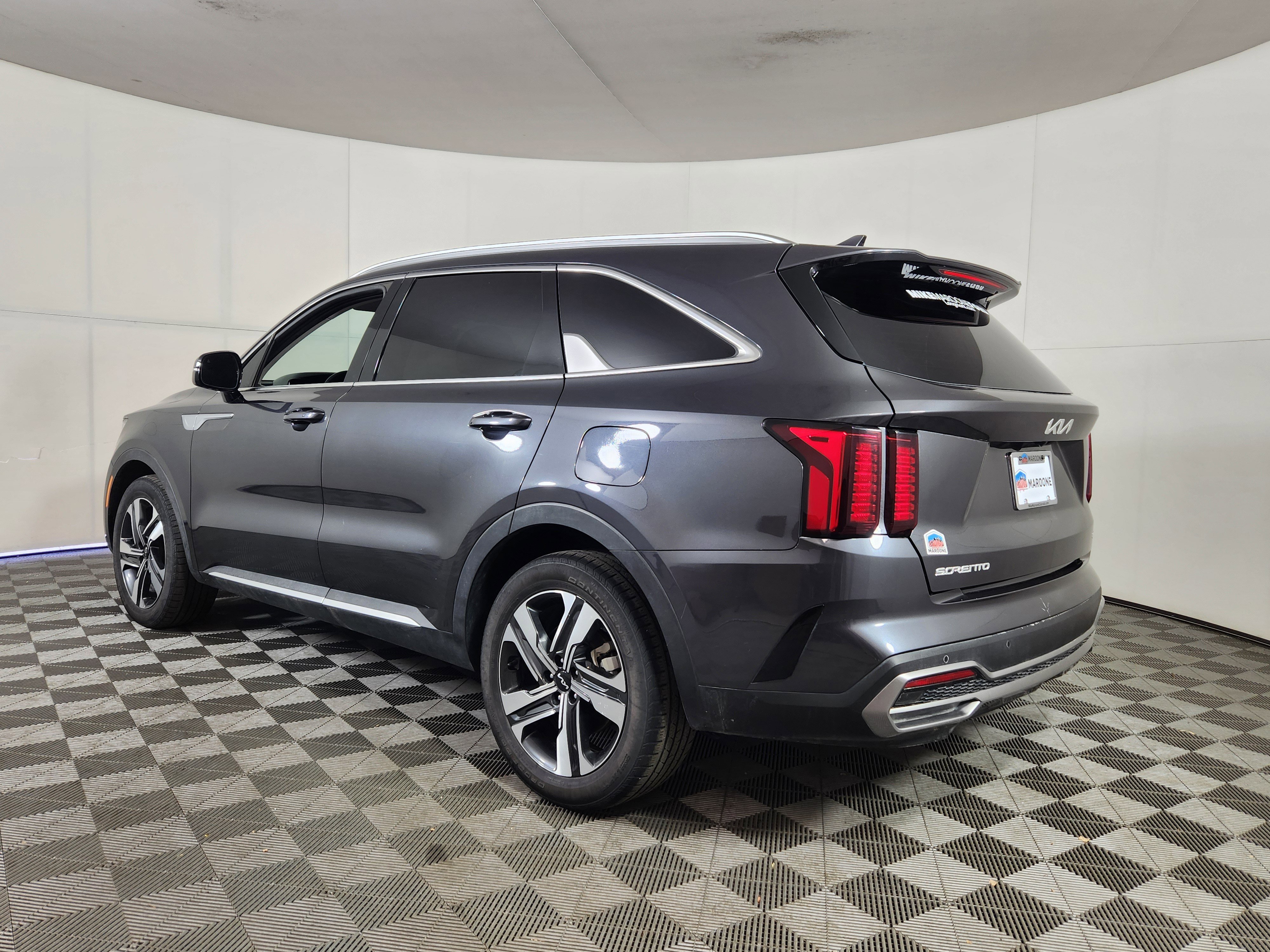 Used 2023 Kia Sorento EX image 5