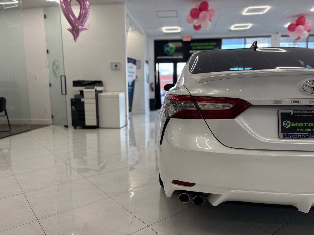 Used 2019 Toyota Camry XSE image 13