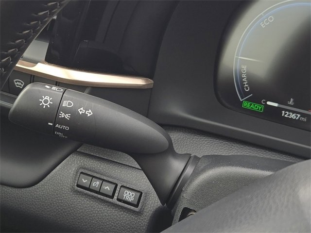 Used 2025 Toyota Crown Limited image 30